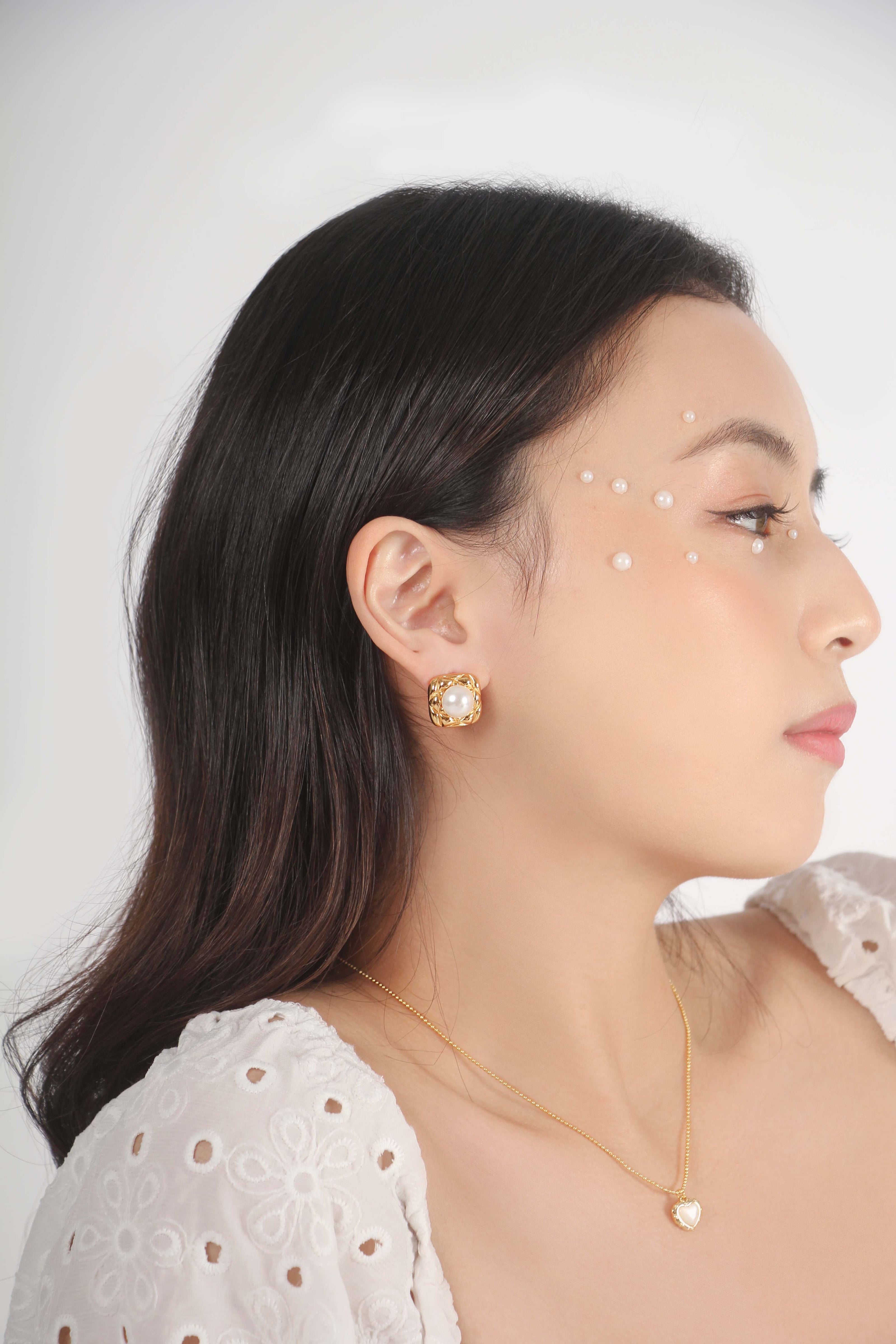 Treasure Trove Cupido Heart Necklace