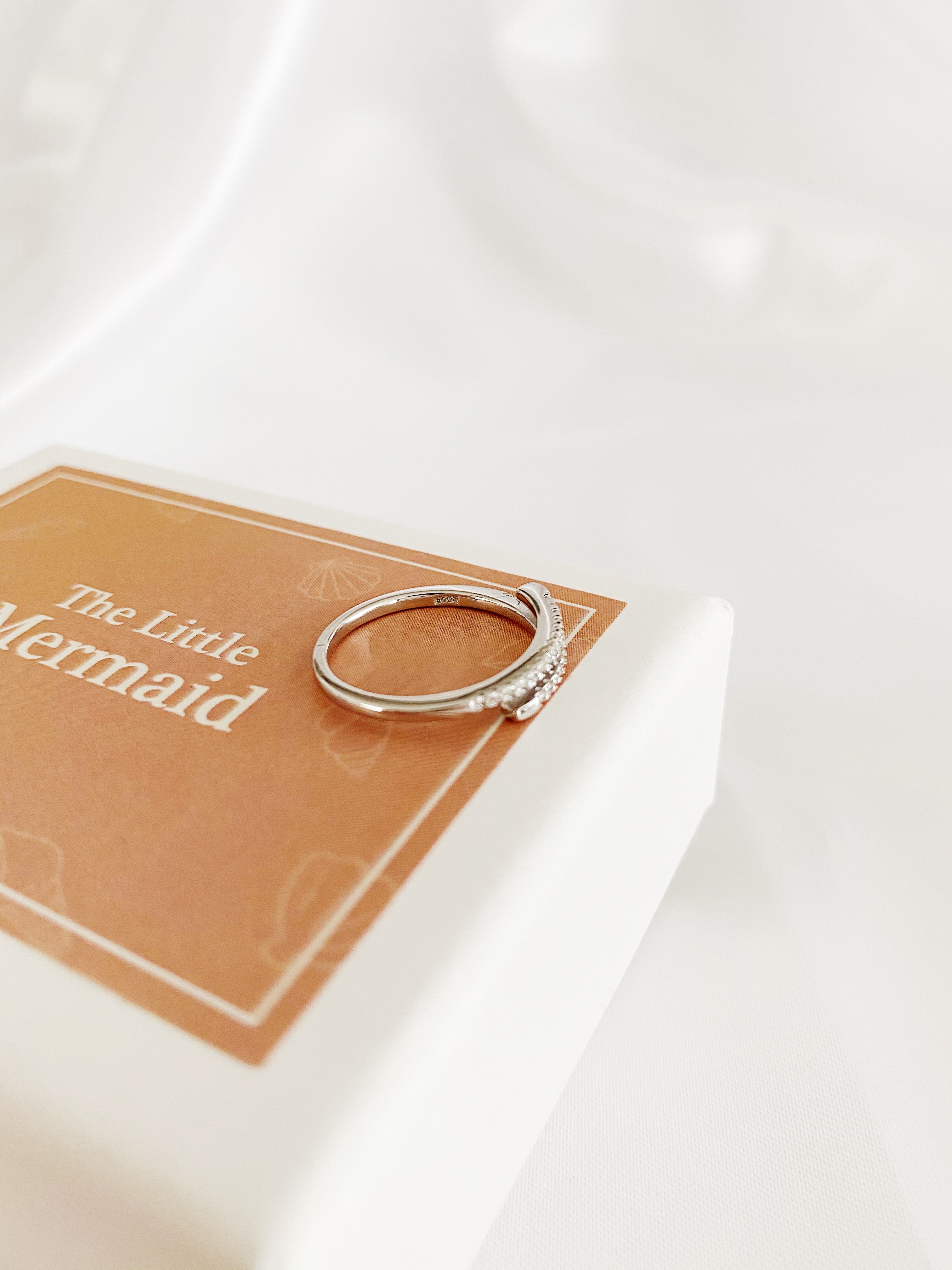 Lines of Sparkle Ring