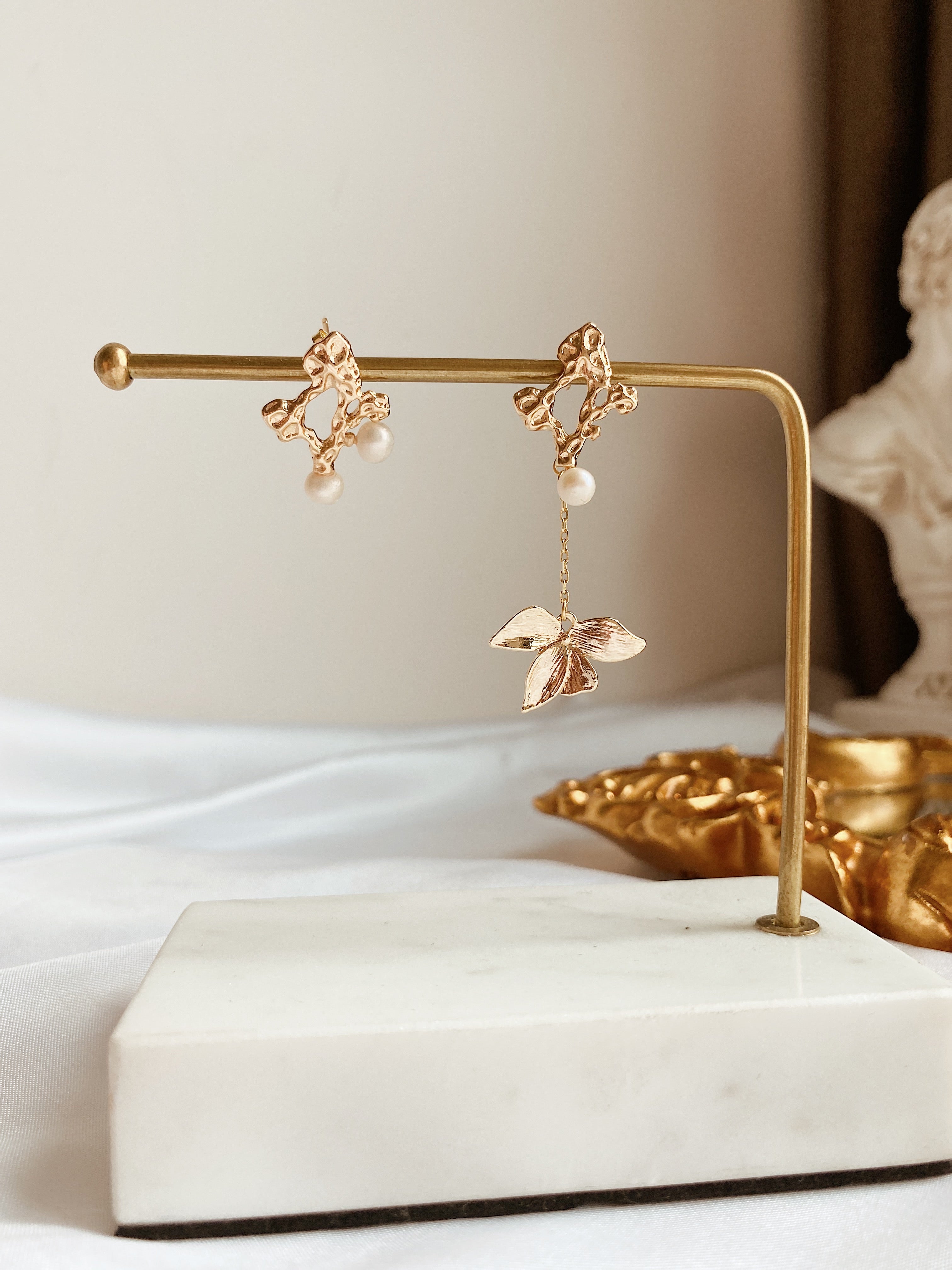 Lily Earrings