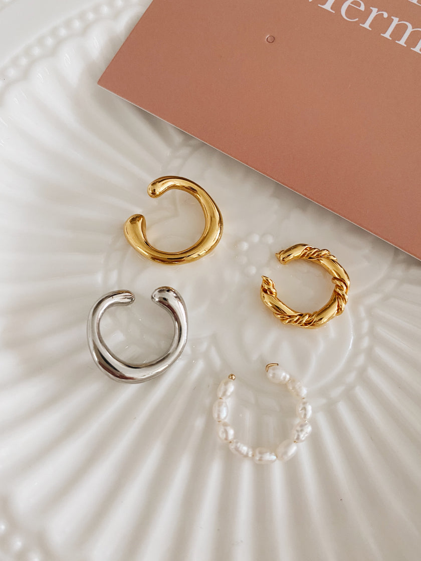 Wavy Ear Cuff