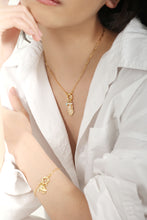 將圖片載入圖庫檢視器 Chain Hoop Necklace with Charm
