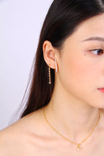 將圖片載入圖庫檢視器 Sparkle Initial Earring
