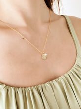將圖片載入圖庫檢視器 Initial Pearl Necklace
