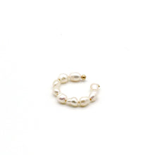 將圖片載入圖庫檢視器 Pearl Ear Cuff

