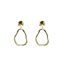 將圖片載入圖庫檢視器 Wavy Circle Drop Earrings
